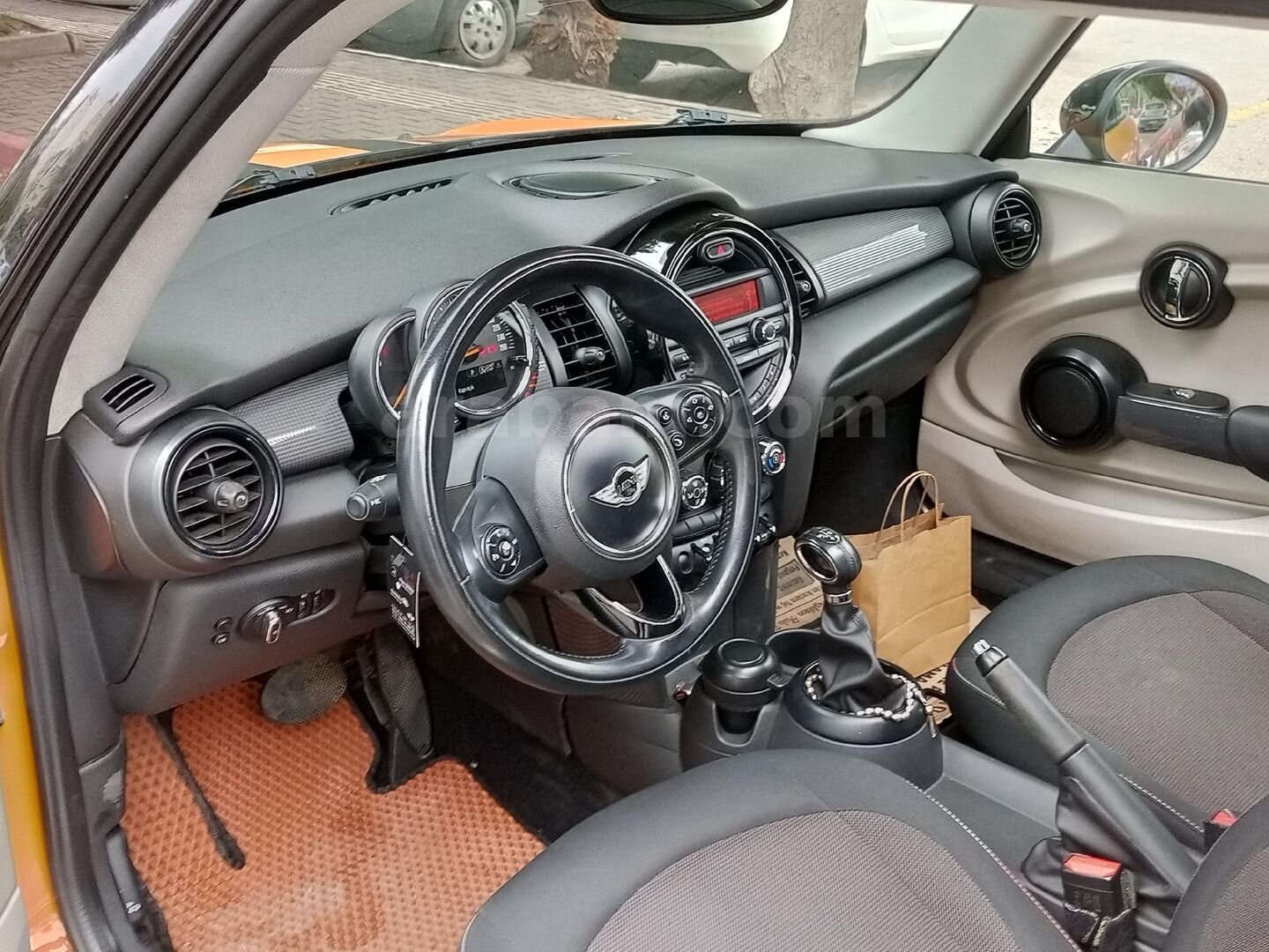 Sahibinden Mini Cooper 1.5 2014 Model 136.000 km Turuncu 7