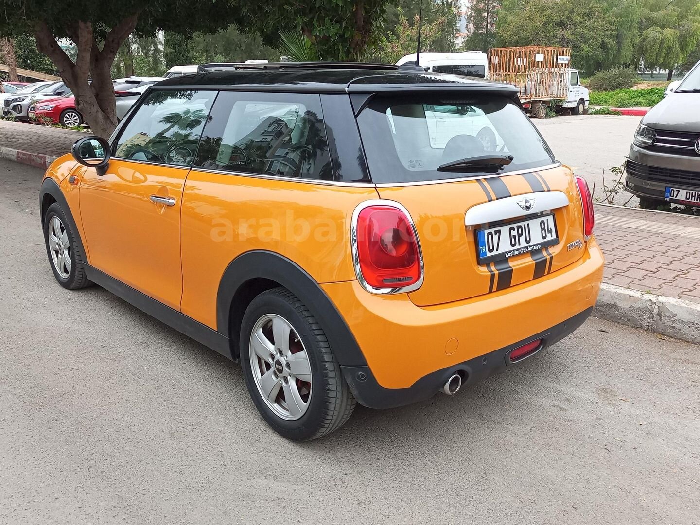 Sahibinden Mini Cooper 1.5 2014 Model 136.000 km Turuncu 3
