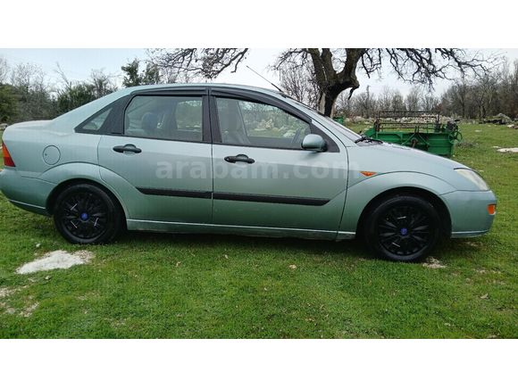 Sahibinden Ford Focus 1.6 Ambiente 2000 Model  245.000 km Yeşil