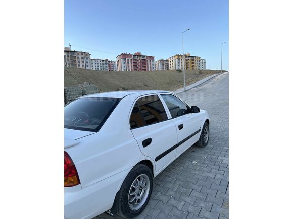 Sahibinden Hyundai Accent 1.5 CRDi Admire 2003 Model 
