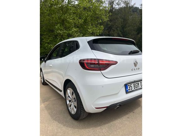 Hatasız Renault Clio 1.0 TCe Joy 2022 Model  92.000km Beyaz
