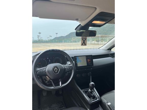 Hatasız Renault Clio 1.0 TCe Joy 2022 Model  92.000km Beyaz