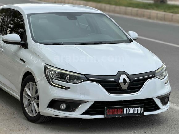 CANDAN OTOMOTİV DEN SATILIK MEGANE 4 HATASIZ BOYASIZ SINIFIN EN TEMİZİ