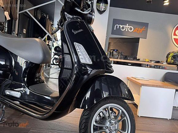 Motoart tan 2023 Vespa Gts 300