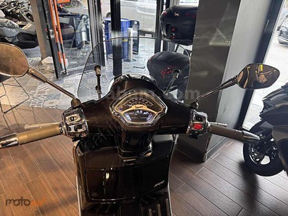 Motoart tan 2023 Vespa Gts 300