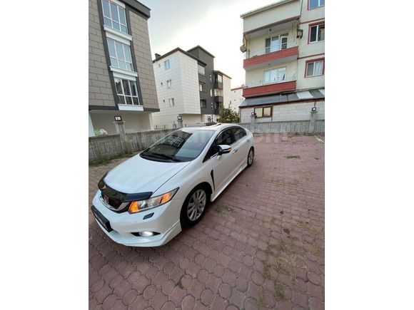 Sahibinden Honda Civic 1.6i VTEC Elegance 2012 Model
