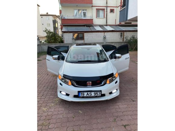 Sahibinden Honda Civic 1.6i VTEC Elegance 2012 Model