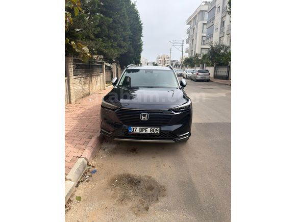 Sahibinden Honda HR-V 1.5 e-HEV Style 2023 Model  39.000 km Lacivert