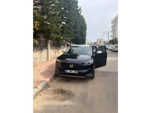 Sahibinden Honda HR-V 1.5 e-HEV Style 2023 Model  39.000 km Lacivert