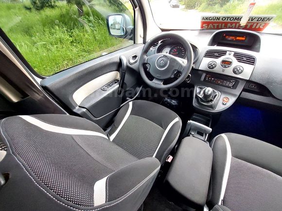 AKGÜN OTOMOTİVDEN 2012 1.5 PRİVİLEGE 90 LIK DEĞİŞENSİZ KUSURSUZ