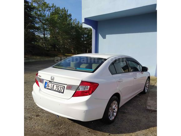 Sahibinden Honda Civic 1.6i VTEC Dream 2015 Model 