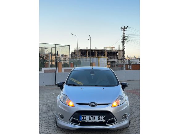 Sahibinden Ford Fiesta 1.4 Titanium 2011 Model 