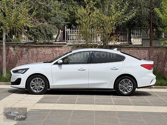 !!!BOYASİZ FORT FOCUS 1.5 TİTANİUM STİL BEYAZ S.BAKIMLI!!!