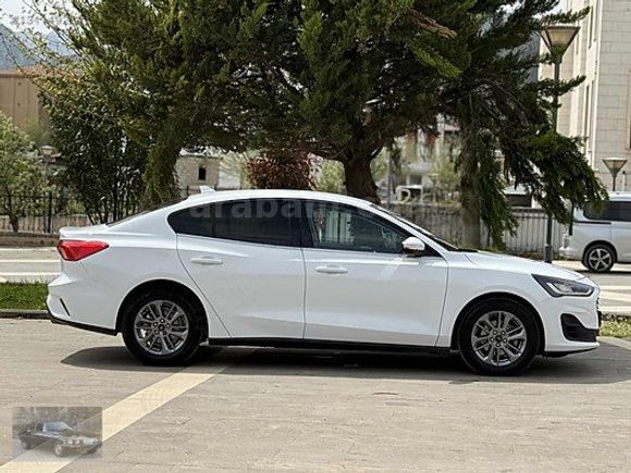 !!!BOYASİZ FORT FOCUS 1.5 TİTANİUM STİL BEYAZ S.BAKIMLI!!!