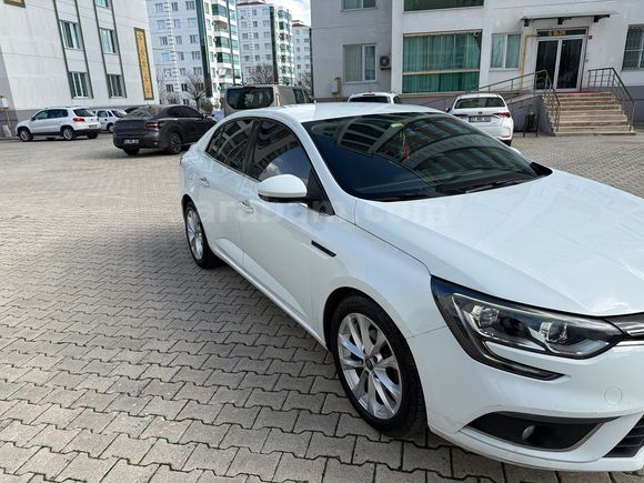 Sahibinden Renault Megane 1.5 Blue DCI Touch 2020 Model 