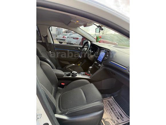 Sahibinden Renault Megane 1.5 Blue DCI Touch 2020 Model 