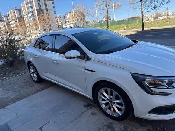 Sahibinden Renault Megane 1.5 Blue DCI Touch 2020 Model 