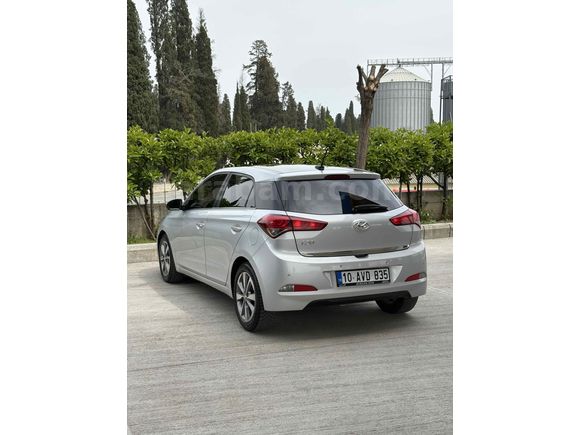 Sahibinden Hyundai i20 1.2 MPI Style 2017 Model 