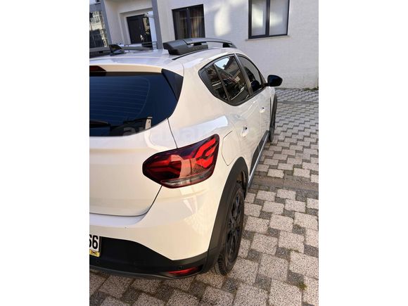 Sahibinden Sandero Stepway 1.0 Tce Extreme 2024 Model güvenlik paketli  