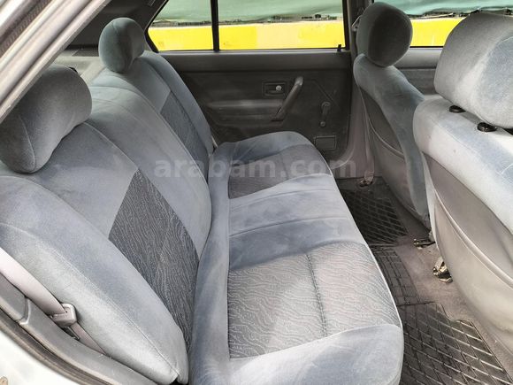 Sahibinden Renault aliza R 19 1.6 Europa  2000 Model  148.000 km  aracın herşeyi orjinali