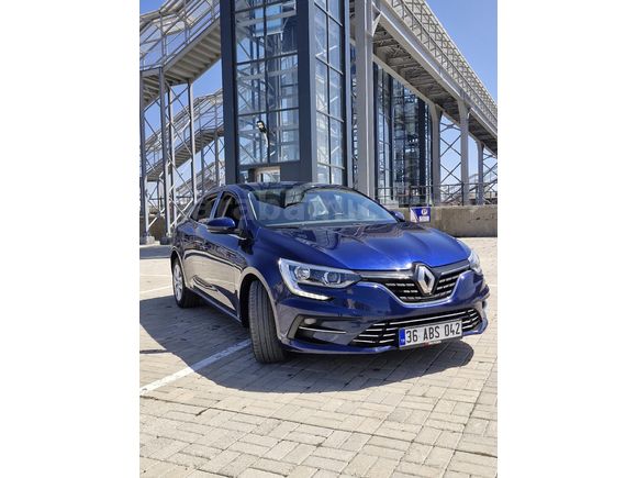 sahibinden satılık temizinden Renault Megane 1.3 TCe Joy Comfort 2021 Model