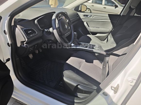 Megane 1.3 TCe - 2023 HATASIZ