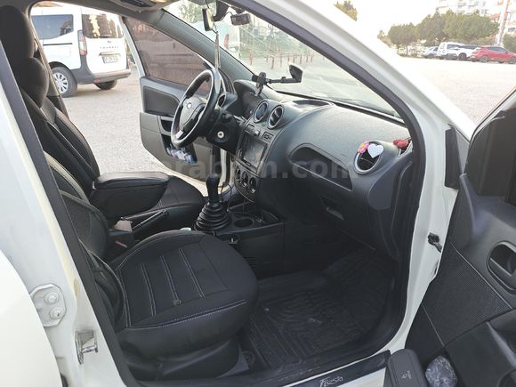 Değişensiz Ford Fiesta 2006 Model
