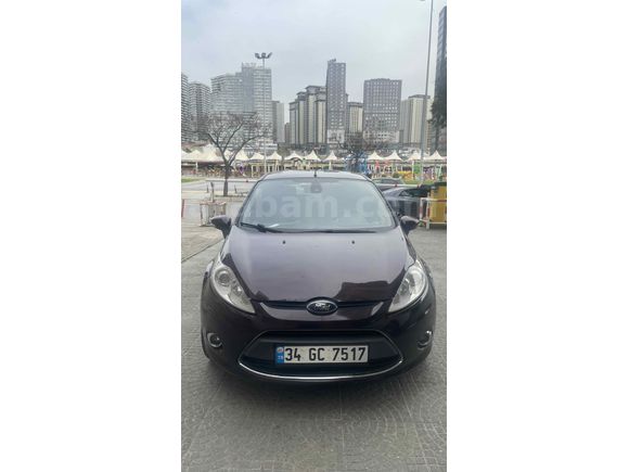 Sahibinden Ford Fiesta 1.4 Titanium 2011 Model 