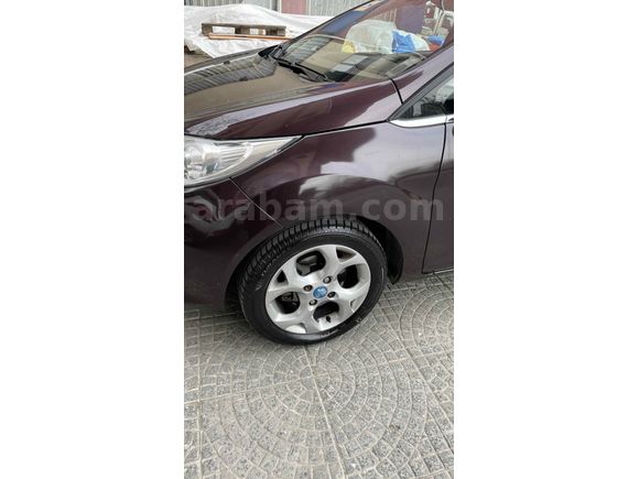 Sahibinden Ford Fiesta 1.4 Titanium 2011 Model 