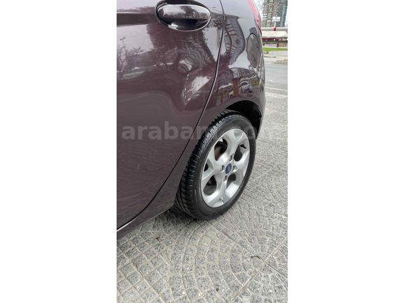 Sahibinden Ford Fiesta 1.4 Titanium 2011 Model 