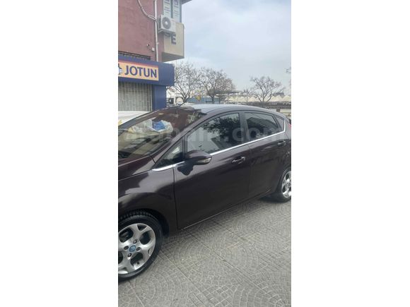 Sahibinden Ford Fiesta 1.4 Titanium 2011 Model 