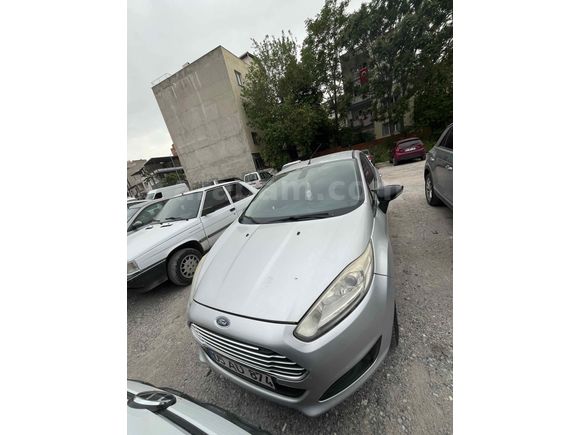 Sahibinden Ford Fiesta 1.4 Titanium 2013 Model 