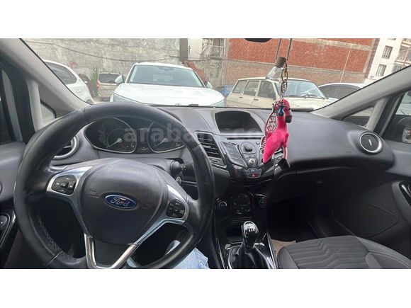 Sahibinden Ford Fiesta 1.4 Titanium 2013 Model 