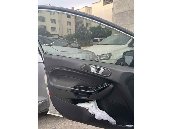 Sahibinden Ford Fiesta 1.4 Titanium 2013 Model 