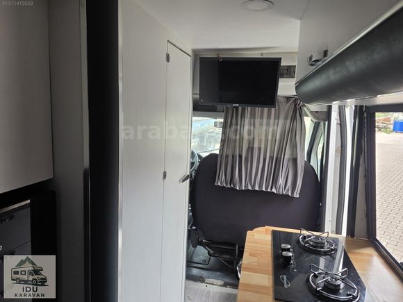 2025 YAPIMI ÇOK AZ KULLANILMIŞ FULL DONANIMLI MOTOKARAVAN
