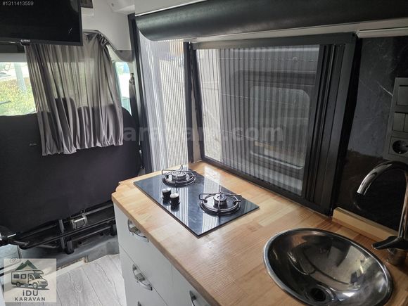 2025 YAPIMI ÇOK AZ KULLANILMIŞ FULL DONANIMLI MOTOKARAVAN