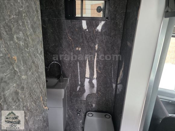 2025 YAPIMI ÇOK AZ KULLANILMIŞ FULL DONANIMLI MOTOKARAVAN