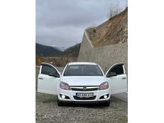 Adliye personelinden Hatasız Boyasız Opel Astra 1.6 Essentia 2013 Model  Beyaz