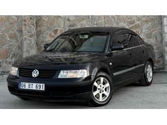 Galeriden Volkswagen Passat 1.8 Comfortline 1999 Model Van