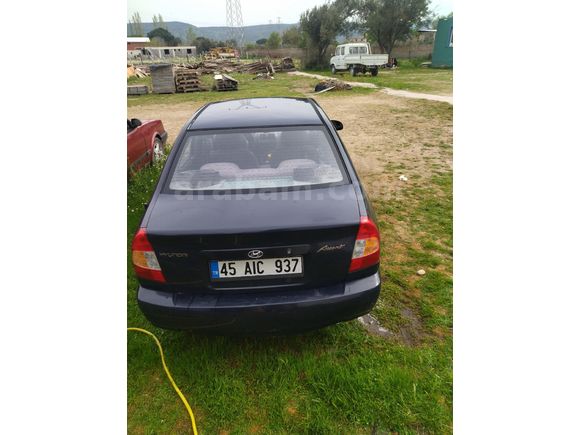 Sahibinden Hyundai Accent 1.3 1.3i 2000     Aracım çok temizdir tüm agır bakımları tarafımca yapılmış ve bu yaşta ki arbanın  orijinal Model