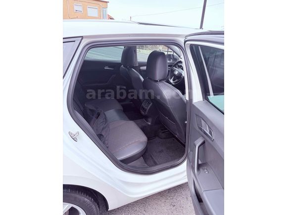 Sahibinden Seat Leon 1.5 EcoTSI FR 2021  Servis bakımlı, Boyasız Tramersiz Sunrofflu Full Dolu Paket 