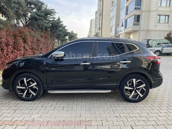 SAHİBİNDEN DÜŞÜK KM QASHQAİ( acil) 