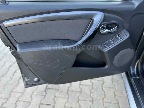 Galeriden Dacia Duster 1.5 dCi Laureate 2015 Model Manisa