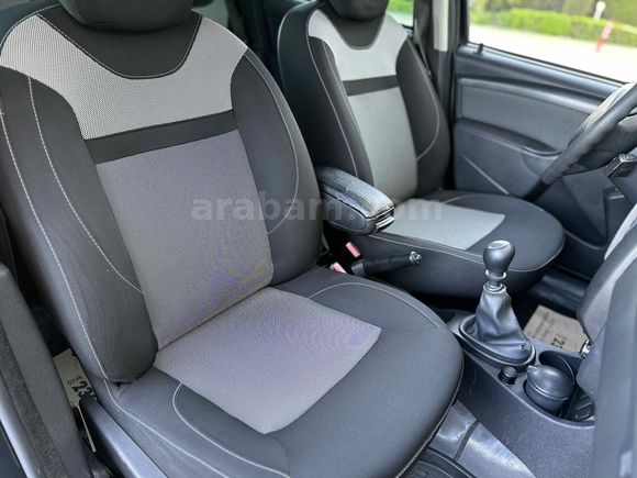 Galeriden Dacia Duster 1.5 dCi Laureate 2015 Model Manisa