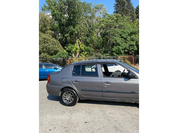 Sahibinden Renault Clio 1.4 RN 2000 Model 