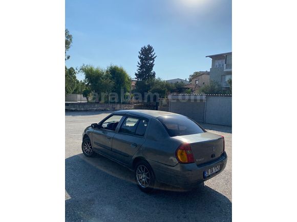 Sahibinden Renault Clio 1.4 RN 2000 Model 