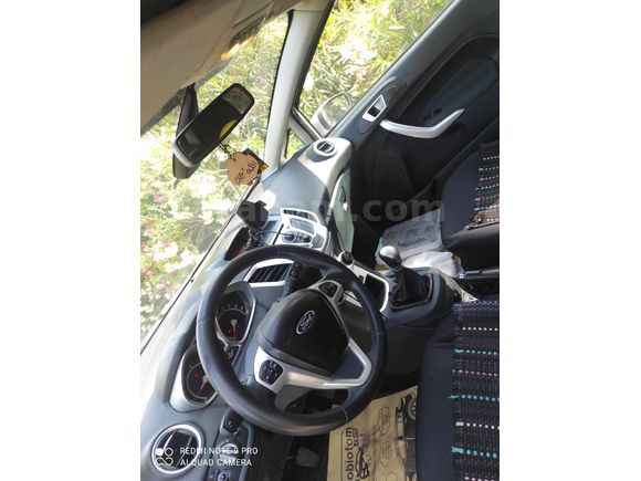 Sahibinden Ford Fiesta 1.4 Titanium 2012 Model