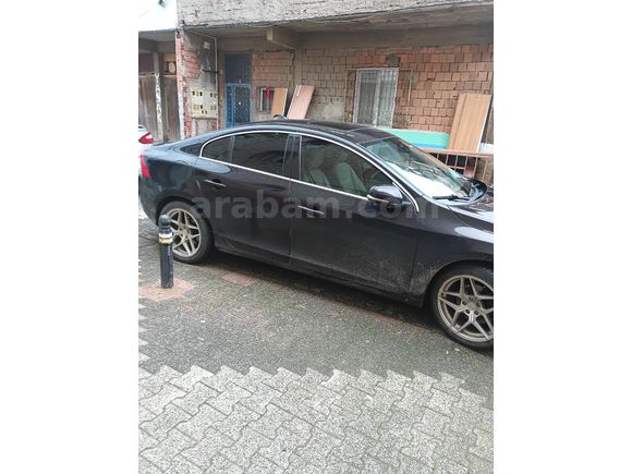 Sahibinden Volvo S60 2.0 T 2011 Model  209.000 km Siyah