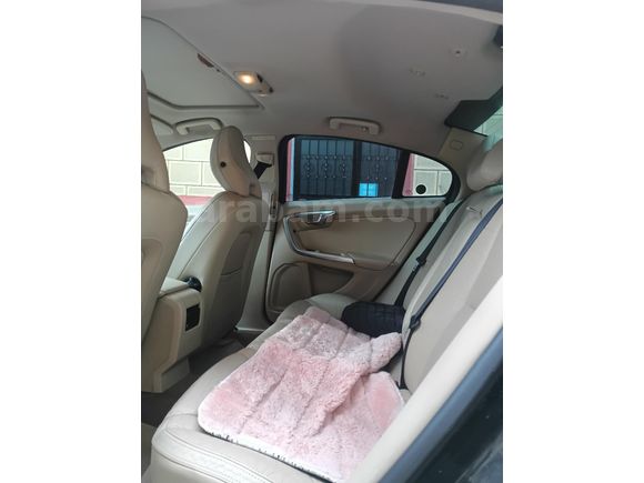 Sahibinden Volvo S60 2.0 T 2011 Model  209.000 km Siyah