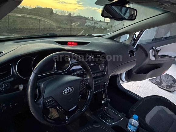 Sahibinden Kia Ceed 1.6 CRDi Concept Plus 2012 Model 